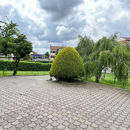 I Ciliegi Lägenhet Moncalieri Exteriör bild