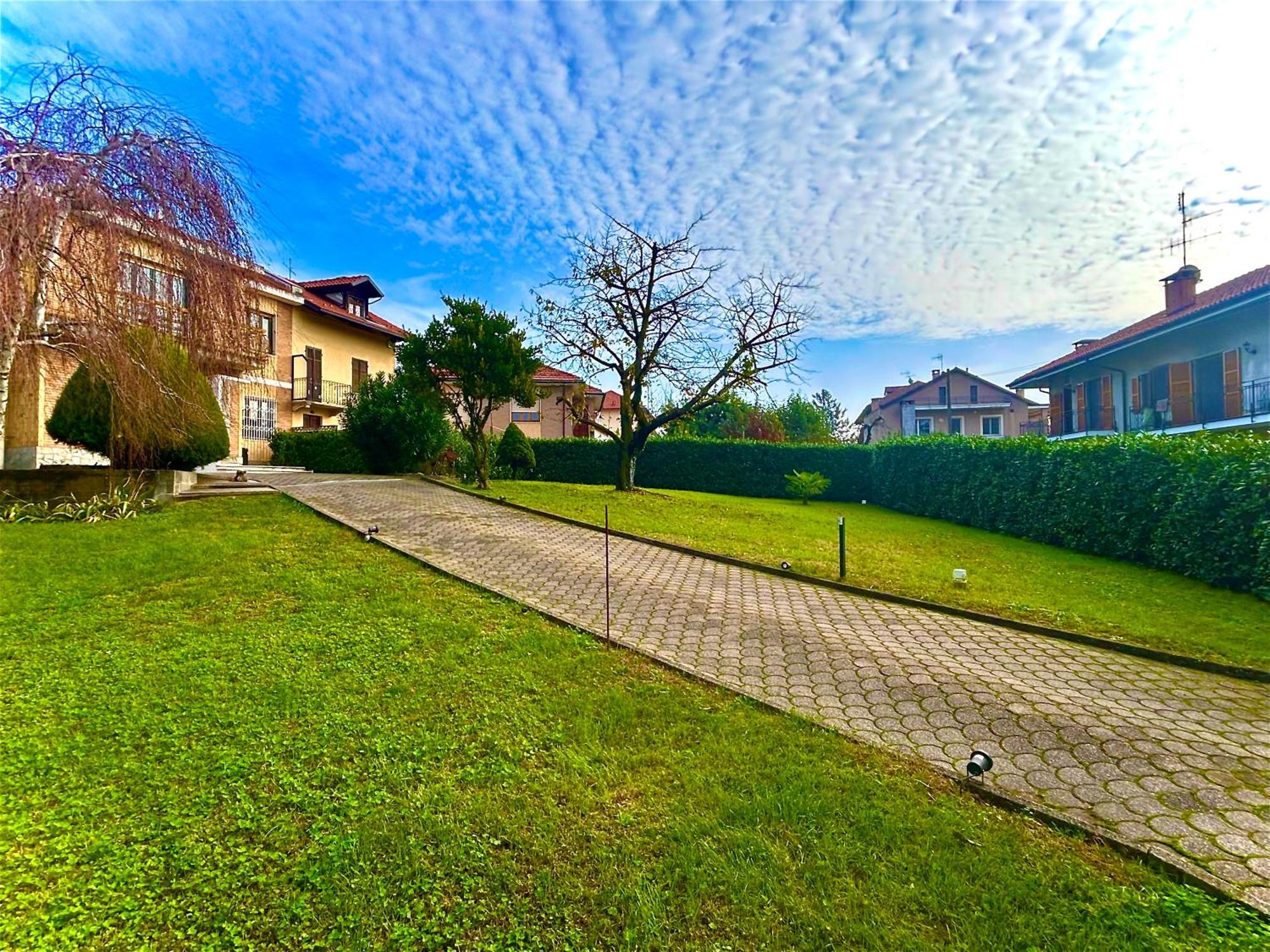 I Ciliegi Lägenhet Moncalieri Exteriör bild